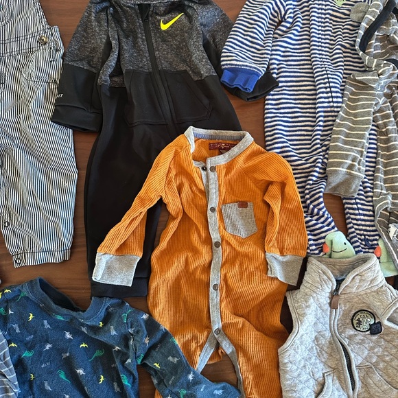 Baby boy 6-9month clothing lot, Easter, overalls, Nike, 7 for mankind, carters - Picture 5 of 9